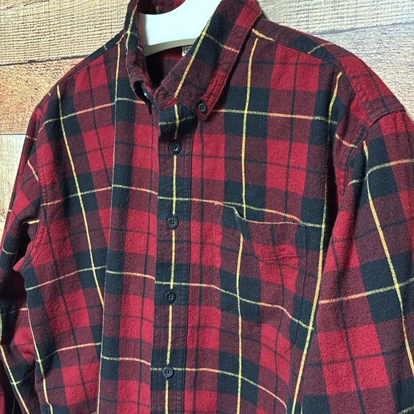 LL Bean Red black check plaid flannel long sleeve shirt - Picture 2 of 6